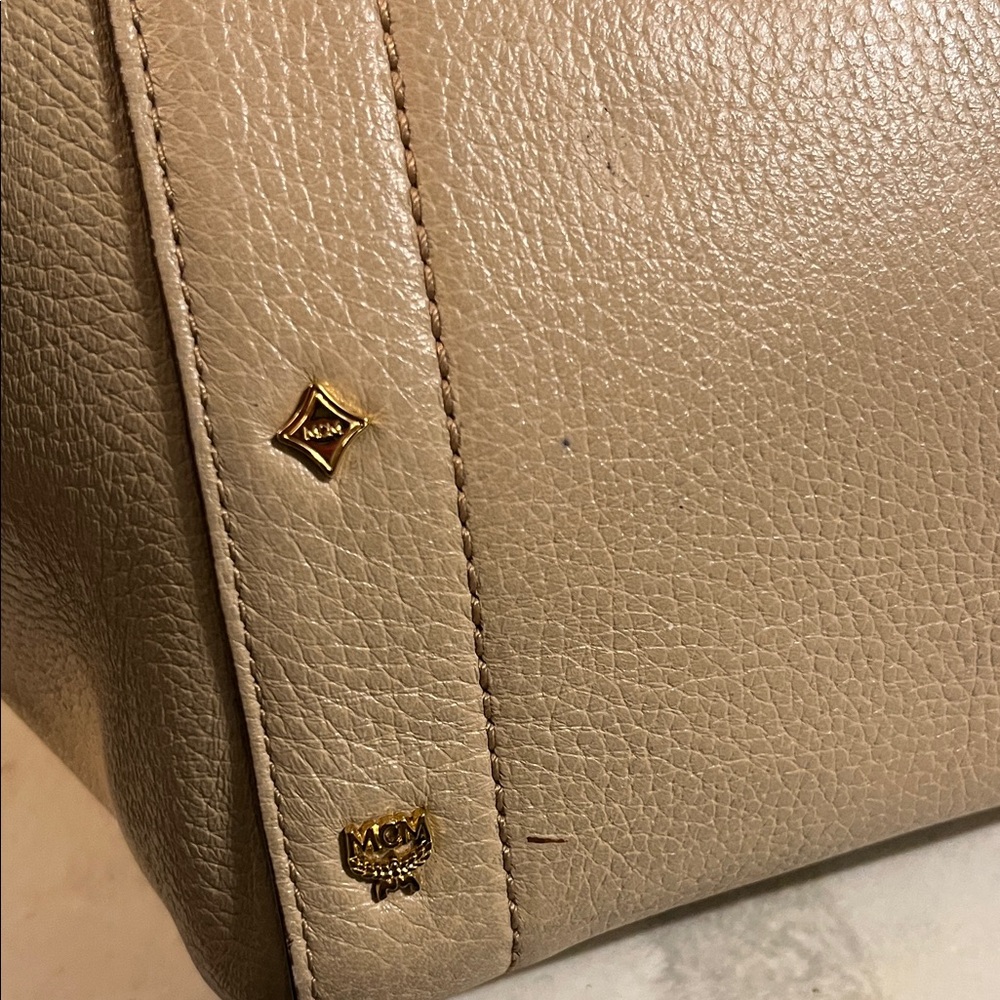 MCM Beige Leather Satchel with Gold Accents - Picture 5 of 16